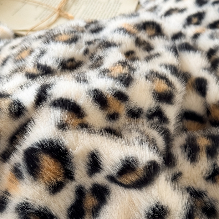 91家纺网 家纺一手货源 找家纺 九花鹿 2025新款丹麦皮草绒水貂绒四件套 豹纹-咖