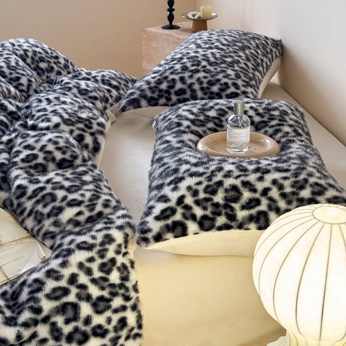 91家纺网 家纺一手货源 找家纺 九花鹿 2025新款丹麦皮草绒水貂绒四件套 豹纹-灰