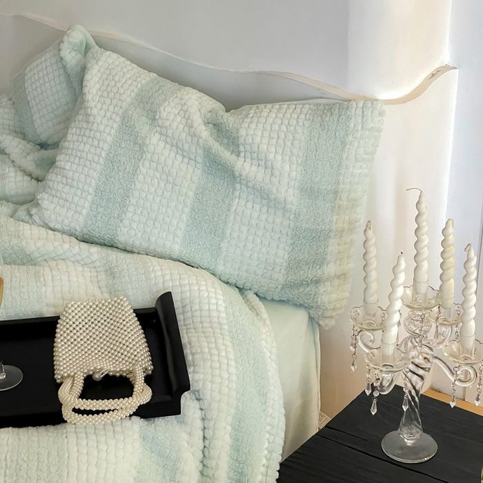 91家纺网 家纺一手货源 找家纺 例外 2025新款兔兔奶盖兔毛皮草牛奶绒四件套 兔兔奶盖-奶绿