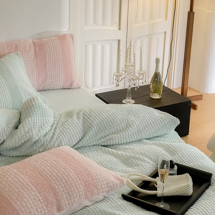 91家纺网 家纺一手货源 找家纺 例外 2025新款兔兔奶盖兔毛皮草牛奶绒四件套 兔兔奶盖-奶绿