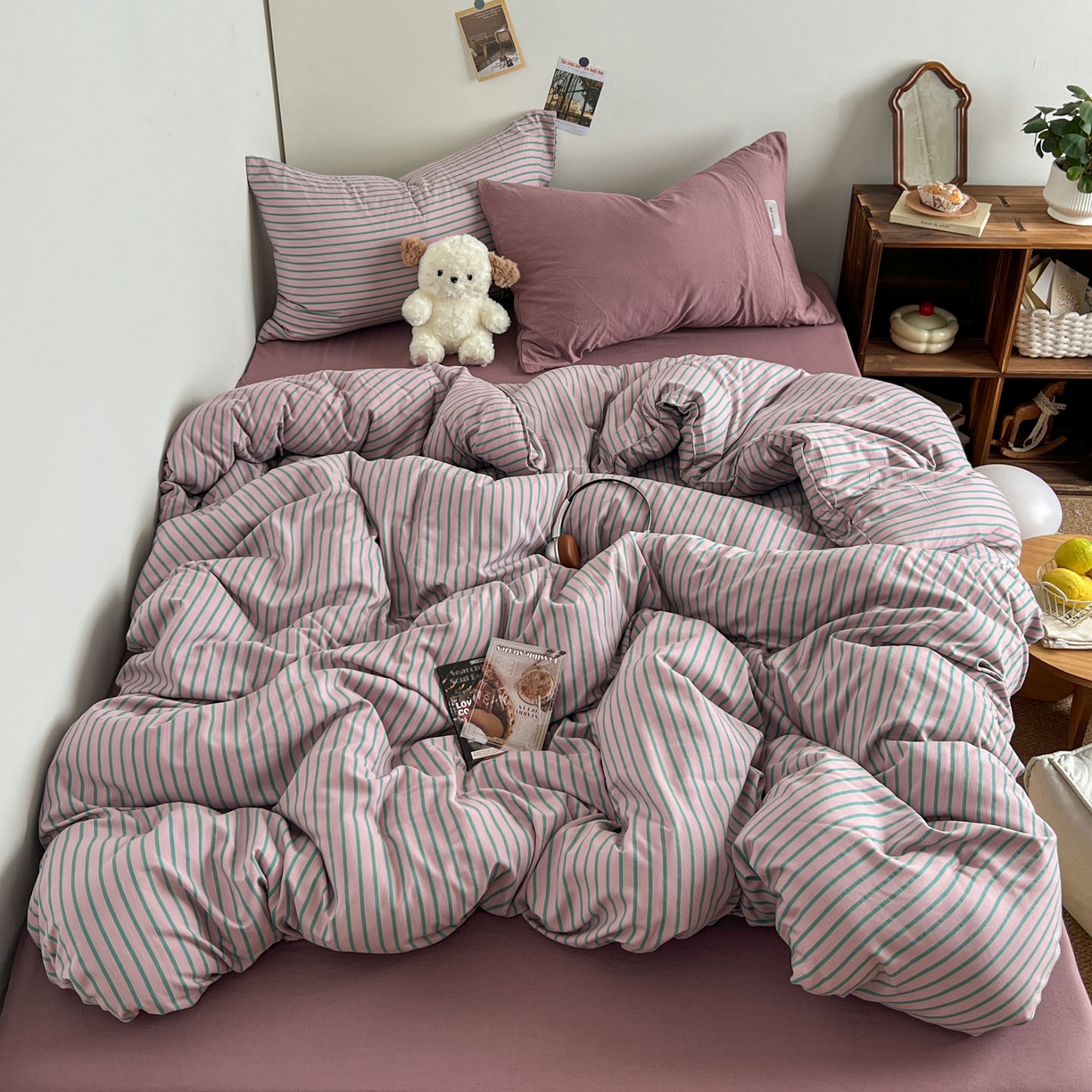 91家纺网 家纺一手货源 找家纺 暖芯优选 2025新款韩式无印风水洗棉拼色学生三件套床单床笠款四件套 条纹香芋紫+深紫