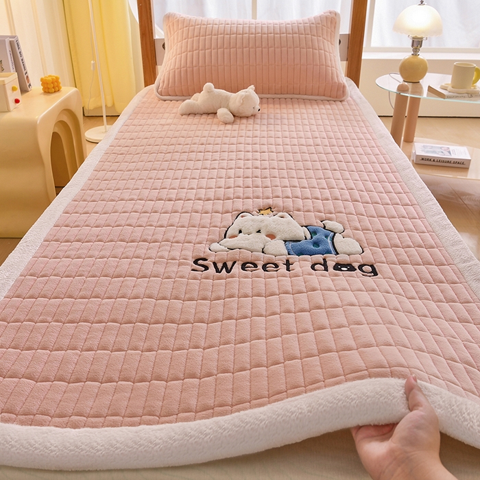 91家纺网 家纺一手货源 找家纺 （总）悠米悠家 2025新款学生款兔毛绒刺绣夹棉上下铺床褥