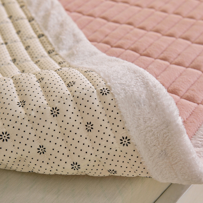 91家纺网 家纺一手货源 找家纺 悠米悠家 2025新款学生款兔毛绒刺绣夹棉上下铺床褥 小狗-粉色