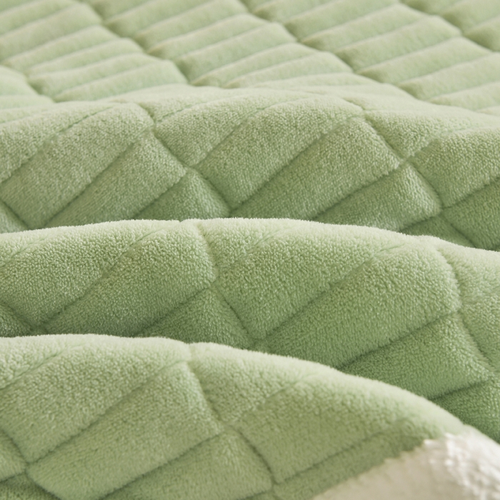 91家纺网 家纺一手货源 找家纺 悠米悠家 2025新款学生款兔毛绒刺绣夹棉上下铺床褥 小狗-绿色