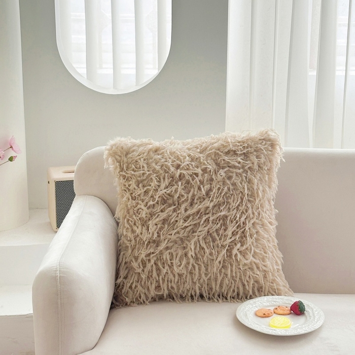 91家纺网 家纺一手货源 找家纺 新奇异 2025新款羽毛绒抱枕靠垫 长羽毛绒-驼色