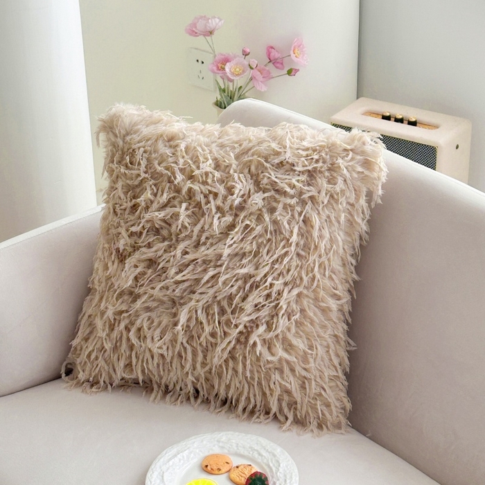 91家纺网 家纺一手货源 找家纺 新奇异 2025新款羽毛绒抱枕靠垫 长羽毛绒-驼色