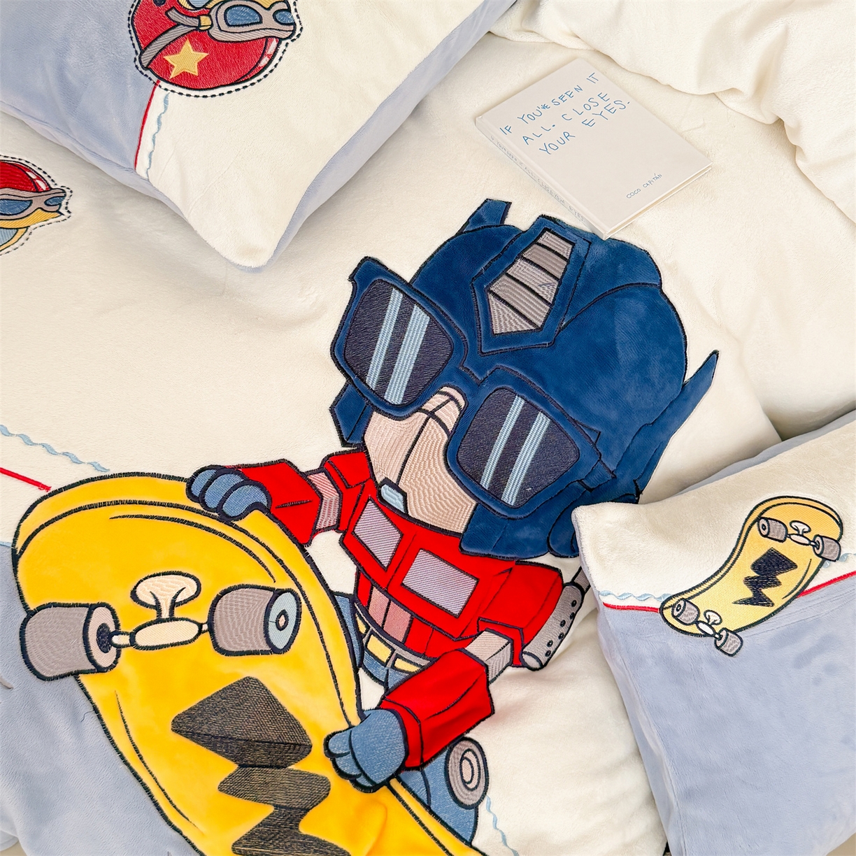 91家纺网 家纺一手货源 找家纺 （总）2025冬季新品MBT工艺款加厚230g高克重牛奶绒绣花四件套-滑板金刚 会员减20元【控价：券后298/328起】