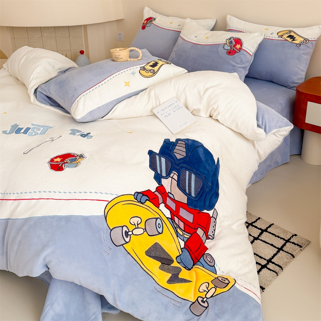 91家纺网 家纺一手货源 找家纺 （总）2025冬季新品MBT工艺款加厚230g高克重牛奶绒绣花四件套-滑板金刚 会员减20元【控价：券后298/328起】