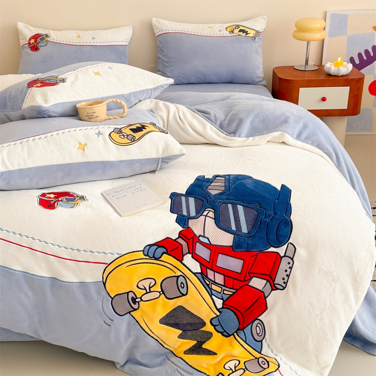 91家纺网 家纺一手货源 找家纺 （总）2025冬季新品MBT工艺款加厚230g高克重牛奶绒绣花四件套-滑板金刚 会员减20元【控价：券后298/328起】