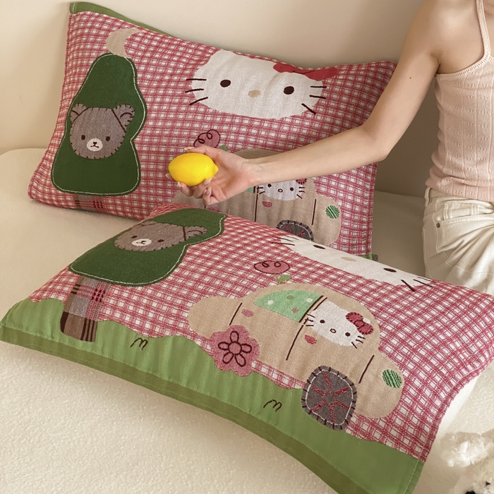 91家纺网 家纺一手货源 找家纺 麻依 2025新款治愈风全棉纯棉四层纱布枕巾 KT时光