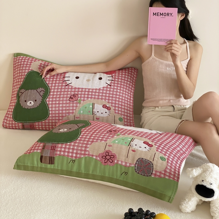 91家纺网 家纺一手货源 找家纺 麻依 2025新款治愈风全棉纯棉四层纱布枕巾 KT时光