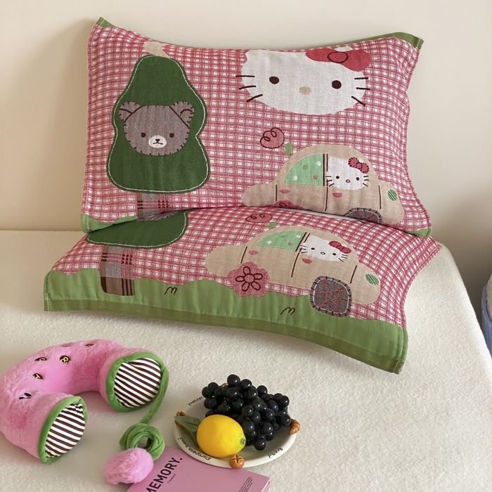 91家纺网 家纺一手货源 找家纺 麻依 2025新款治愈风全棉纯棉四层纱布枕巾 KT时光