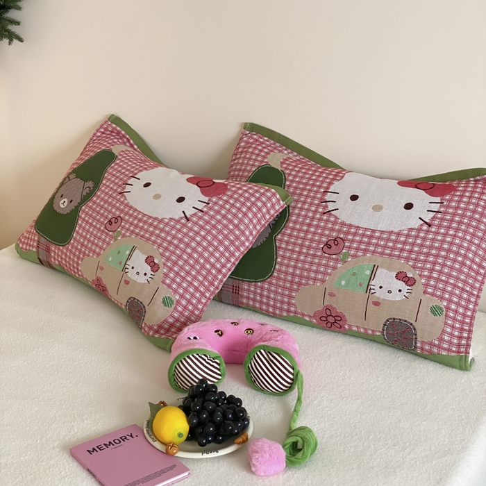 91家纺网 家纺一手货源 找家纺 麻依 2025新款治愈风全棉纯棉四层纱布枕巾 KT时光