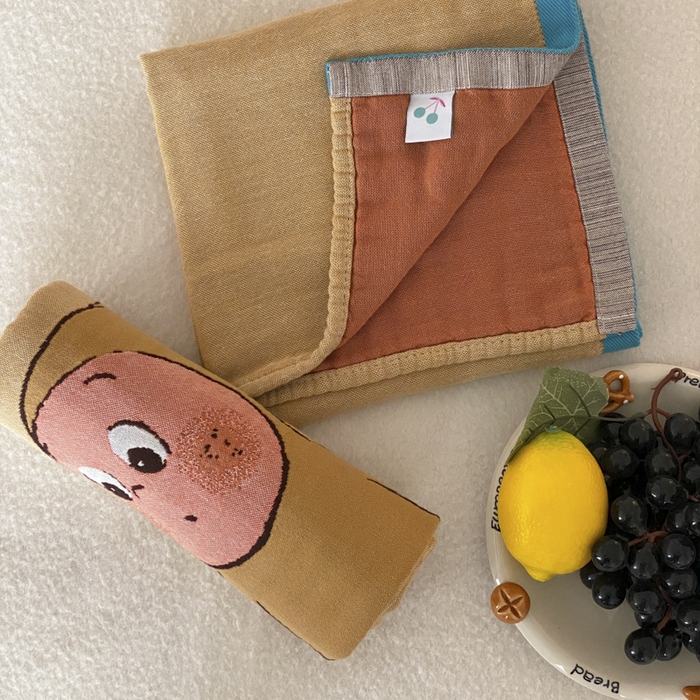 91家纺网 家纺一手货源 找家纺 麻依 2025新款治愈风全棉纯棉四层纱布枕巾 星星人