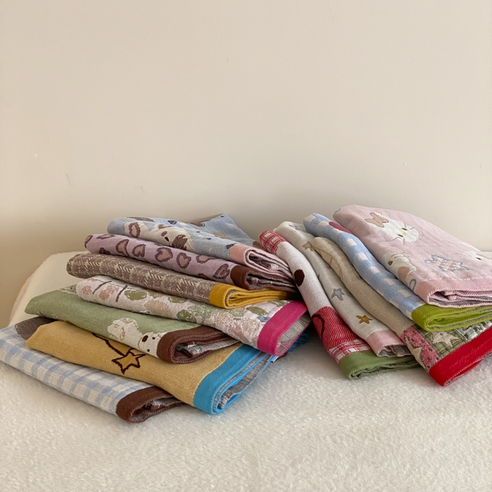 91家纺网 家纺一手货源 找家纺 麻依 2025新款治愈风全棉纯棉四层纱布枕巾 组合图仅供展示不可下单