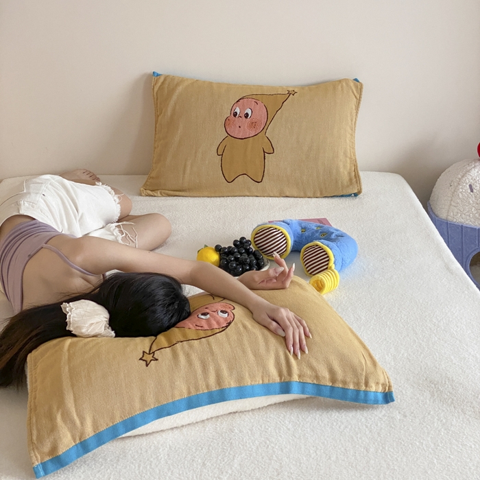 91家纺网 家纺一手货源 找家纺 麻依 2025新款治愈风全棉纯棉四层纱布枕巾 星星人