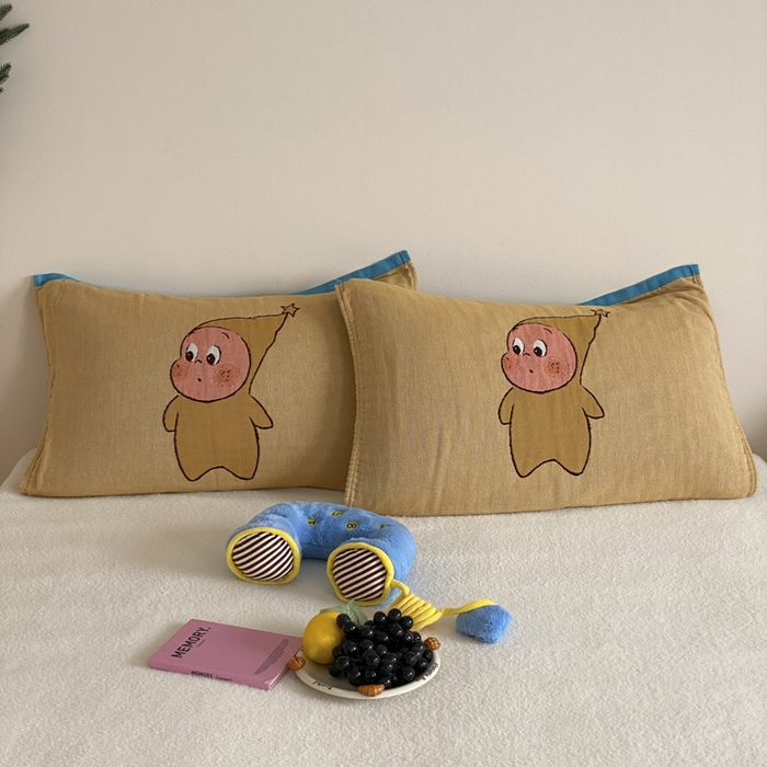 91家纺网 家纺一手货源 找家纺 麻依 2025新款治愈风全棉纯棉四层纱布枕巾 星星人