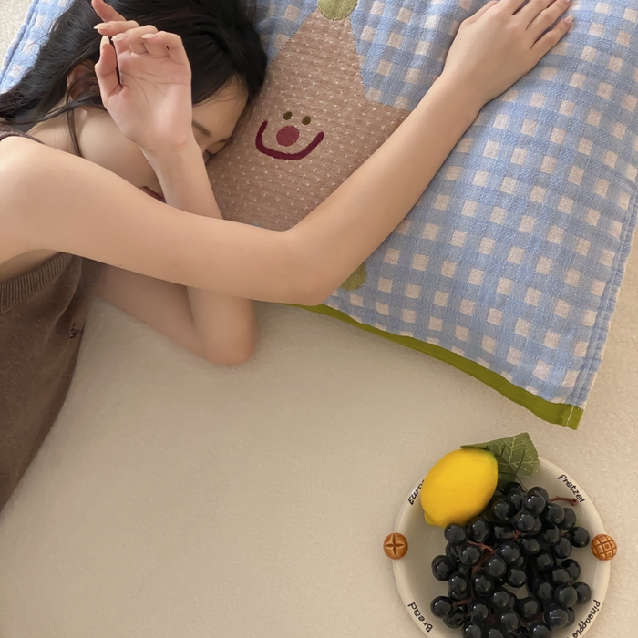 91家纺网 家纺一手货源 找家纺 麻依 2025新款治愈风全棉纯棉四层纱布枕巾 亮晶晶