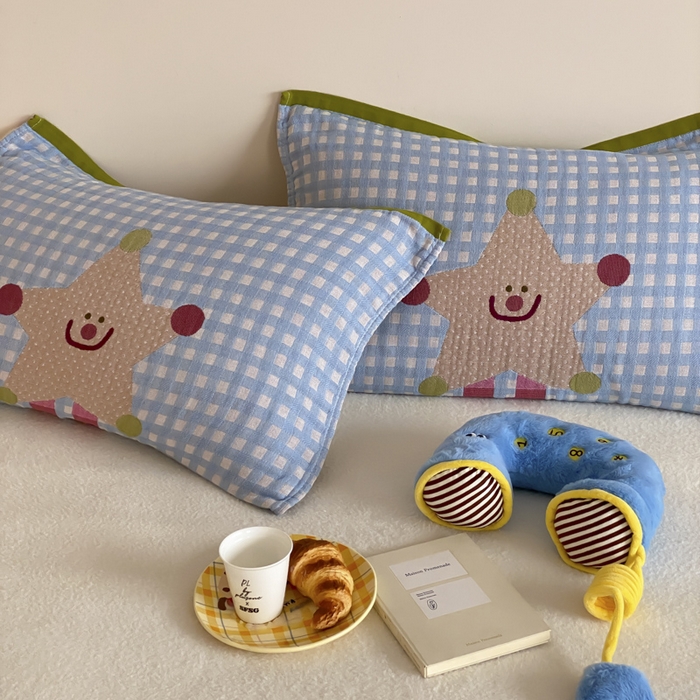 91家纺网 家纺一手货源 找家纺 麻依 2025新款治愈风全棉纯棉四层纱布枕巾 亮晶晶