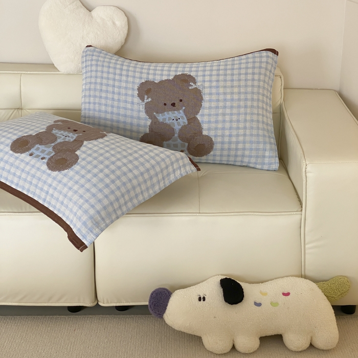 91家纺网 家纺一手货源 找家纺 麻依 2025新款治愈风全棉纯棉四层纱布枕巾 抱枕小熊