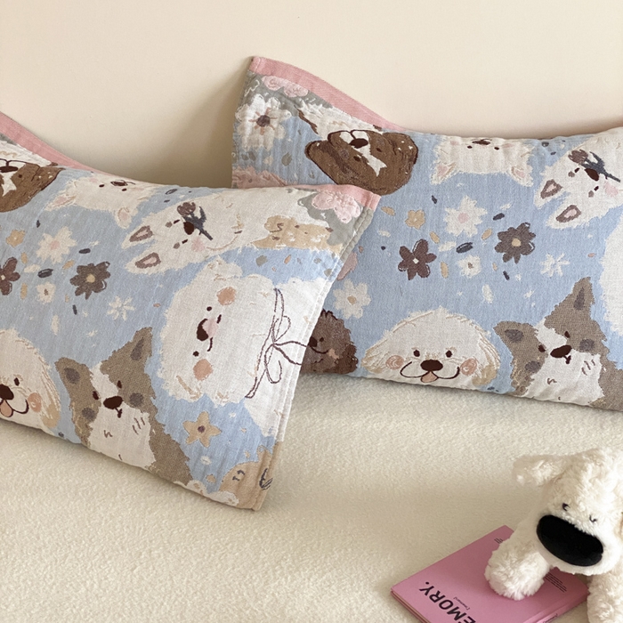 91家纺网 家纺一手货源 找家纺 麻依 2025新款治愈风全棉纯棉四层纱布枕巾 暖心小狗