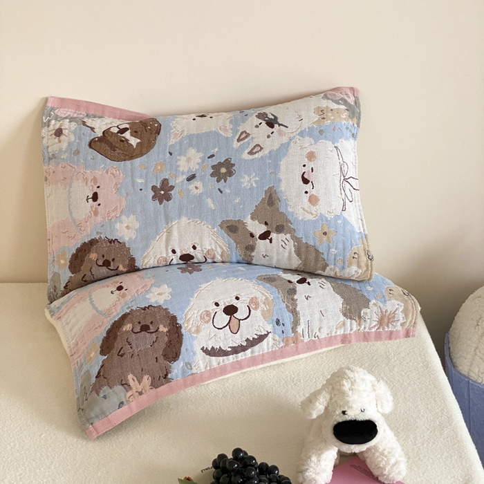 91家纺网 家纺一手货源 找家纺 麻依 2025新款治愈风全棉纯棉四层纱布枕巾 暖心小狗