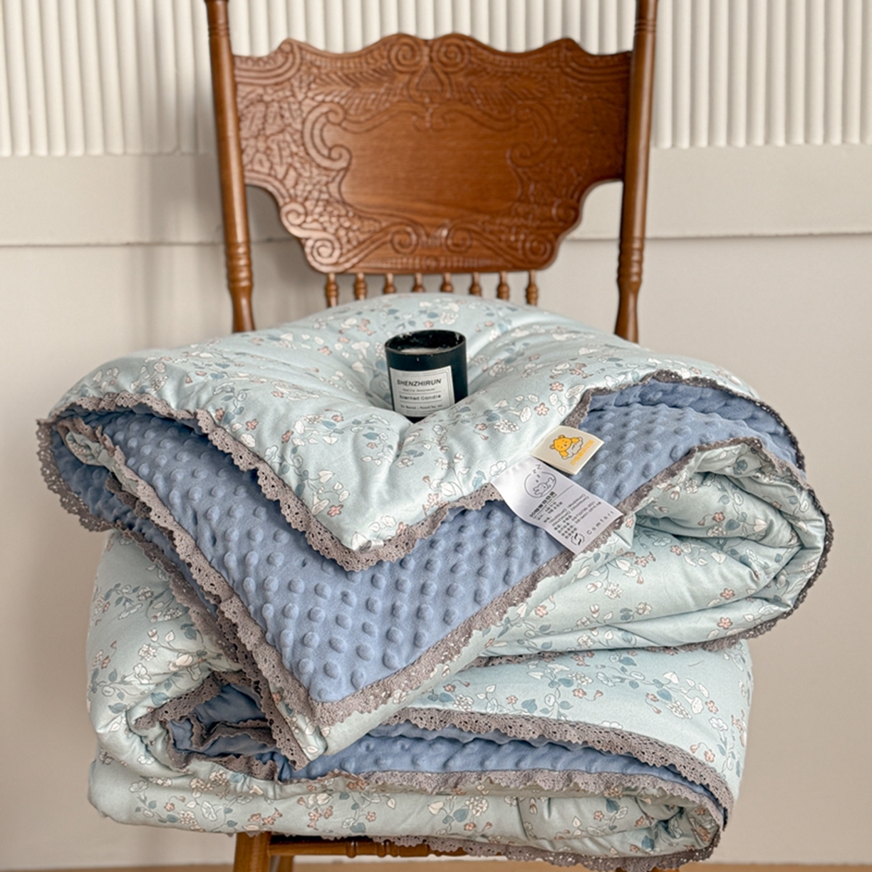 睡美美家纺 2025新款秋冬亲肤柔软豆豆绒花边款冬被被芯 朝花夕拾