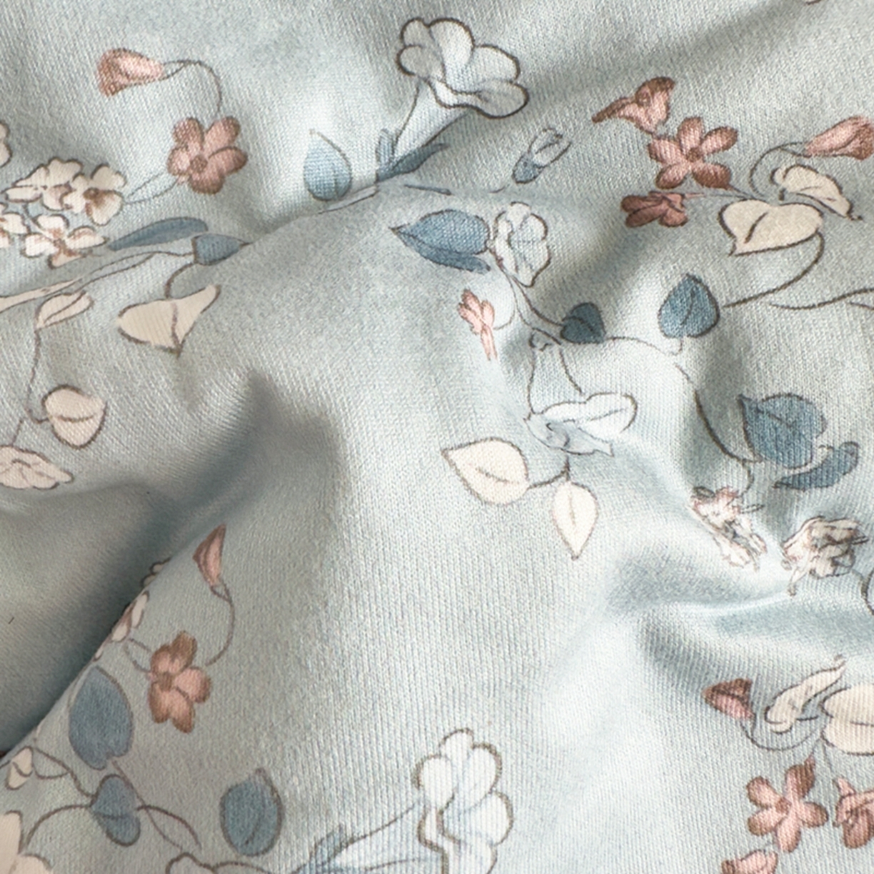 91家纺网 家纺一手货源 找家纺 睡美美家纺 2025新款秋冬亲肤柔软豆豆绒花边款冬被被芯 朝花夕拾