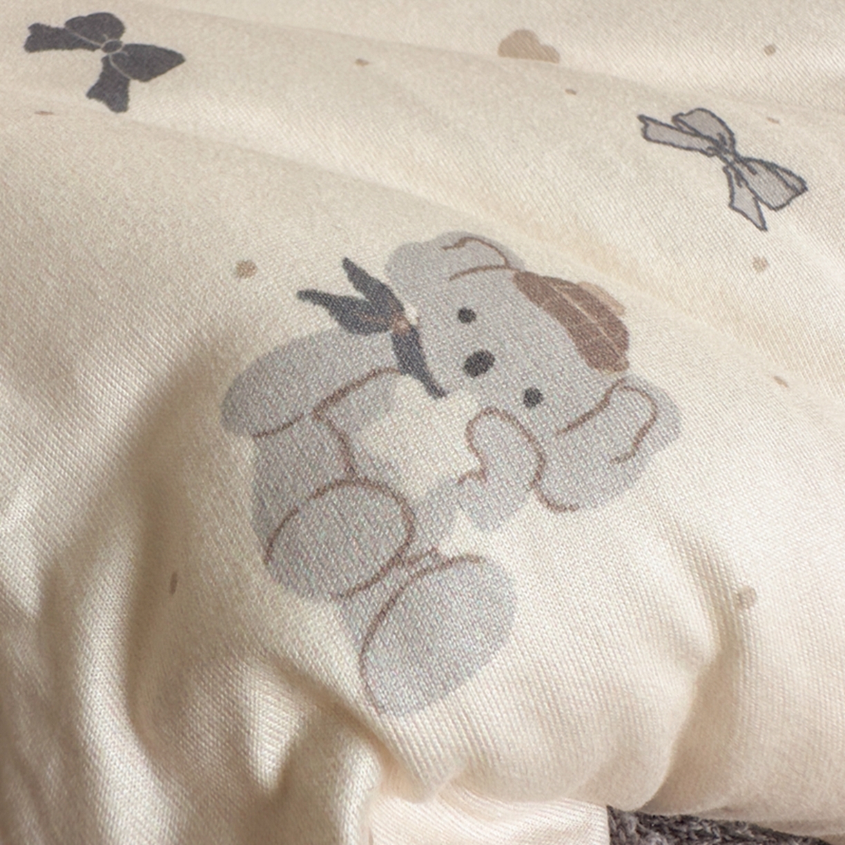 91家纺网 家纺一手货源 找家纺 睡美美家纺 2025新款秋冬亲肤柔软豆豆绒花边款冬被被芯 小熊院长