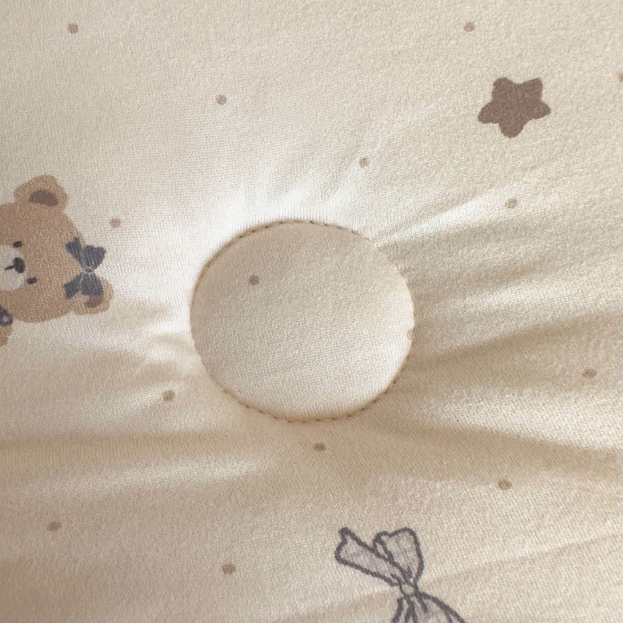 91家纺网 家纺一手货源 找家纺 睡美美家纺 2025新款秋冬亲肤柔软豆豆绒花边款冬被被芯 小熊院长