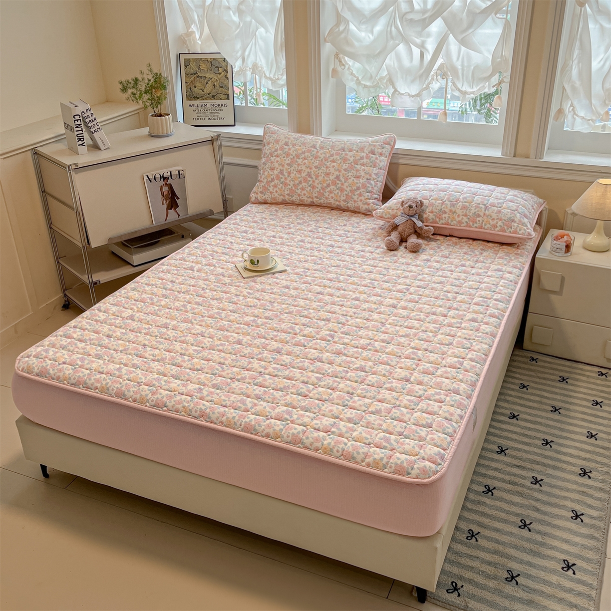 91家纺网 家纺一手货源 找家纺 九亭家纺 2025新款A类皱皱纱印花防水夹棉床笠 防水款-花漾甜梦