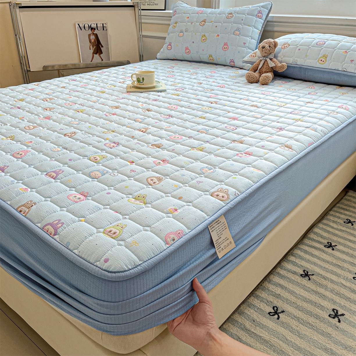 91家纺网 家纺一手货源 找家纺 九亭家纺 2025新款A类皱皱纱印花防水夹棉床笠 防水款-幻彩梦域