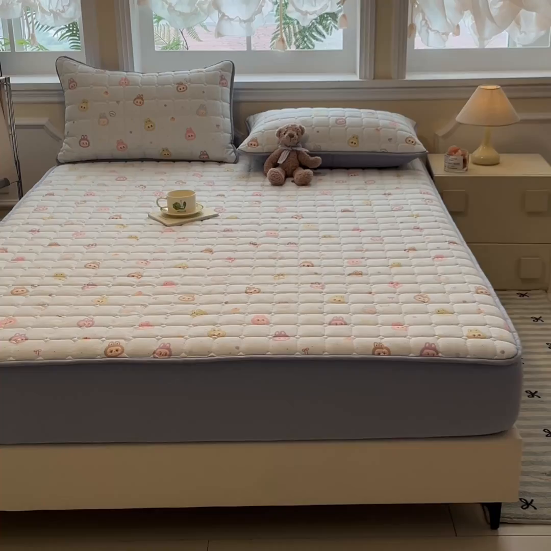 91家纺网 家纺一手货源 找家纺 九亭家纺 2025新款A类皱皱纱印花防水夹棉床笠 防水款-幻彩梦域