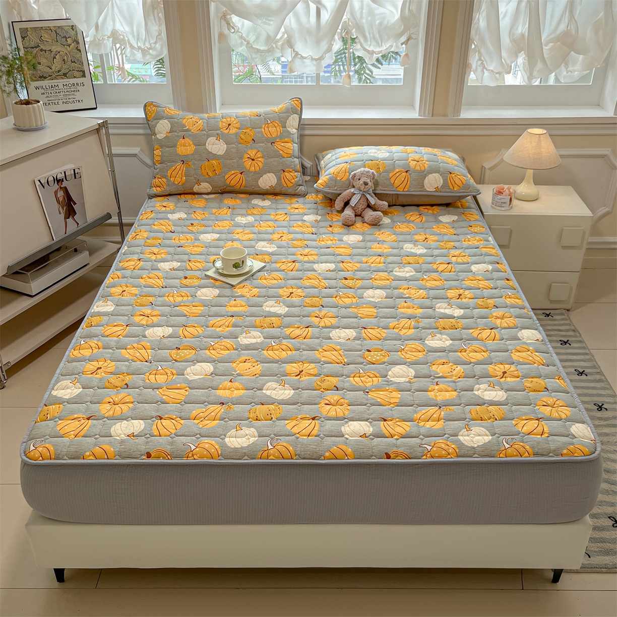 91家纺网 家纺一手货源 找家纺 九亭家纺 2025新款A类皱皱纱印花防水夹棉床笠 防水款-南瓜绮梦