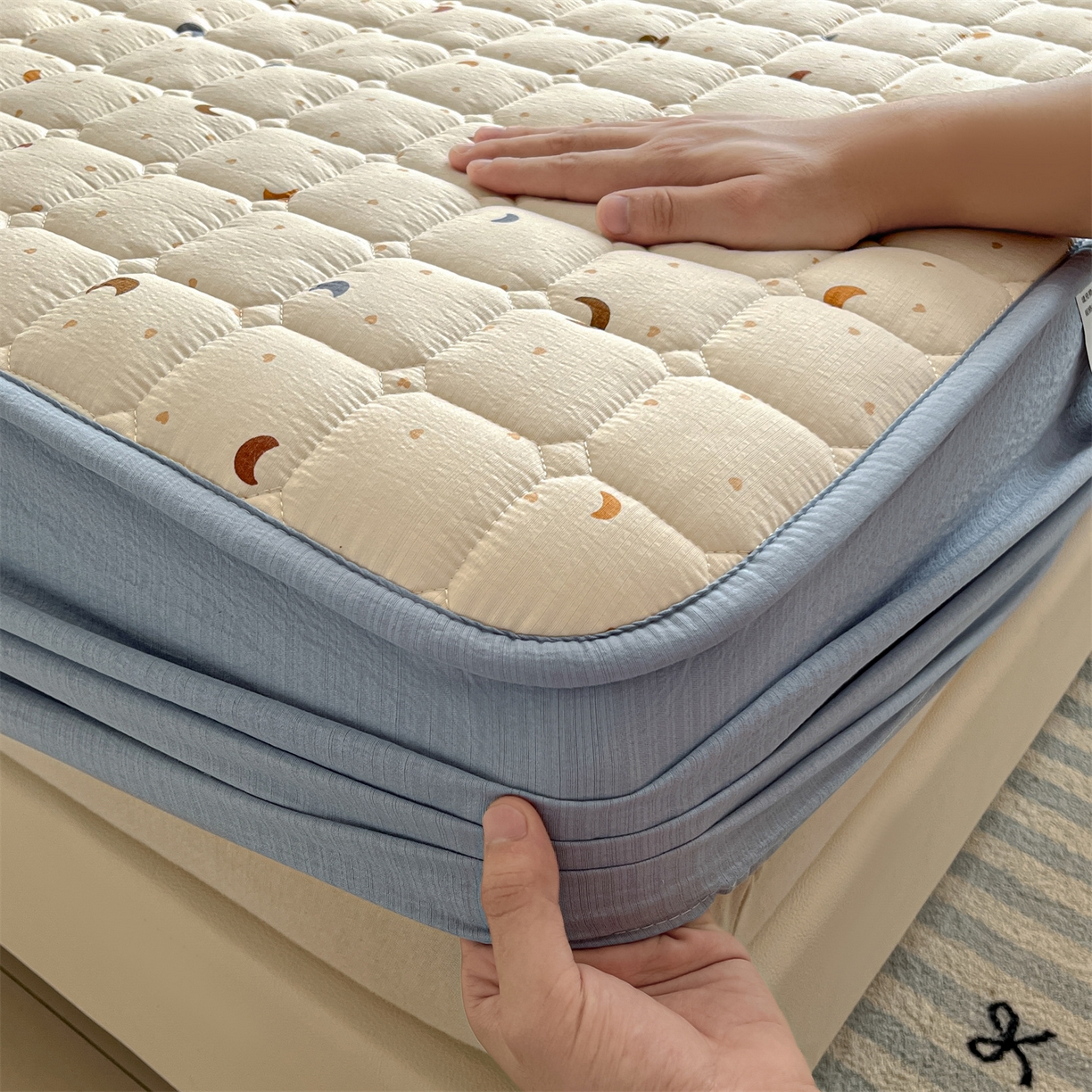 91家纺网 家纺一手货源 找家纺 九亭家纺 2025新款A类皱皱纱印花防水夹棉床笠 防水款-星眠之榻