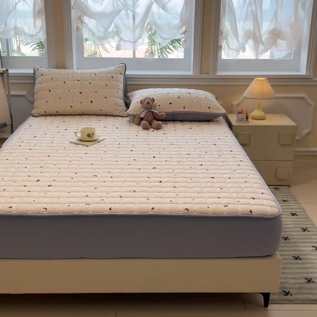 91家纺网 家纺一手货源 找家纺 九亭家纺 2025新款A类皱皱纱印花防水夹棉床笠 防水款-星眠之榻