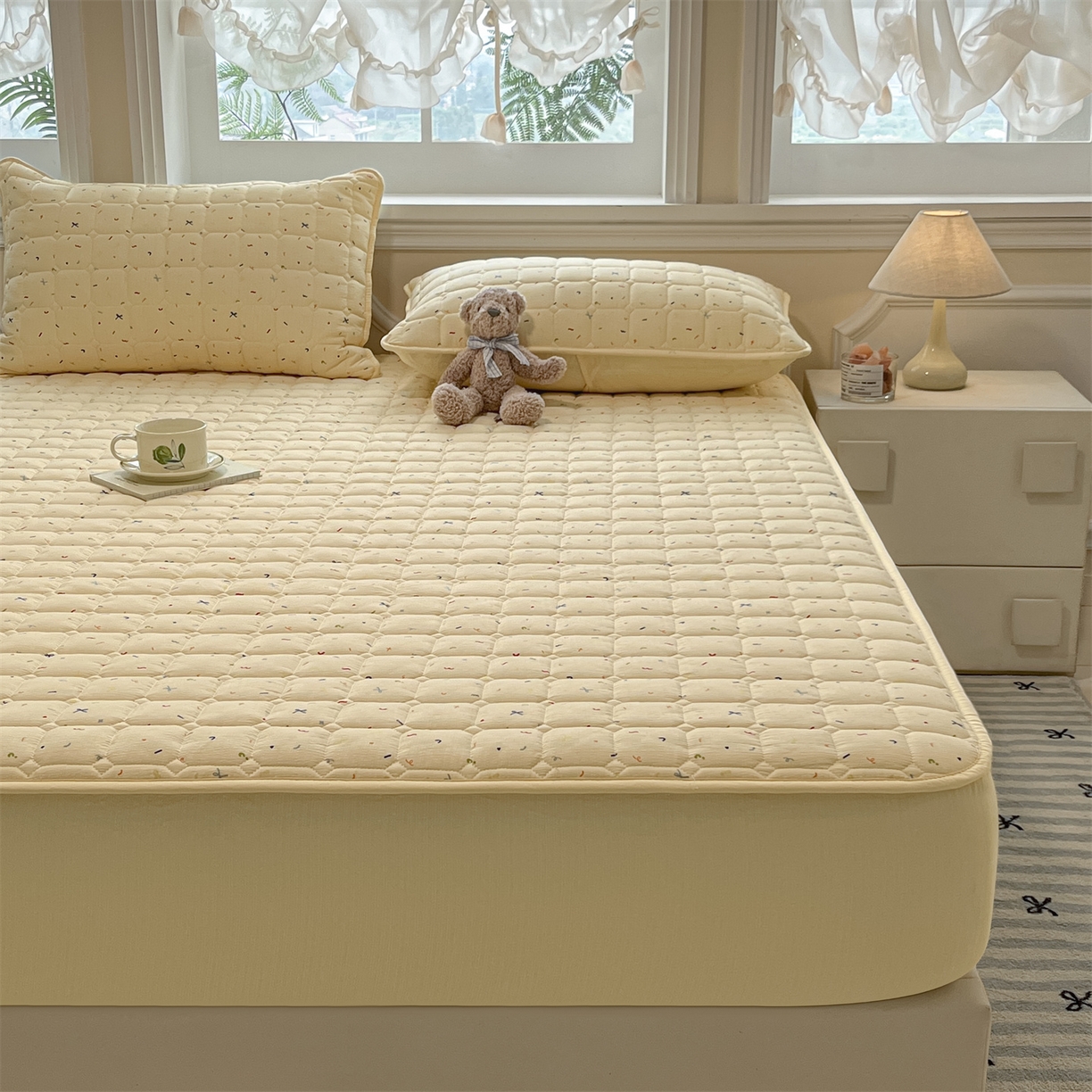 91家纺网 家纺一手货源 找家纺 九亭家纺 2025新款A类皱皱纱印花防水夹棉床笠 防水款-星糖眠境