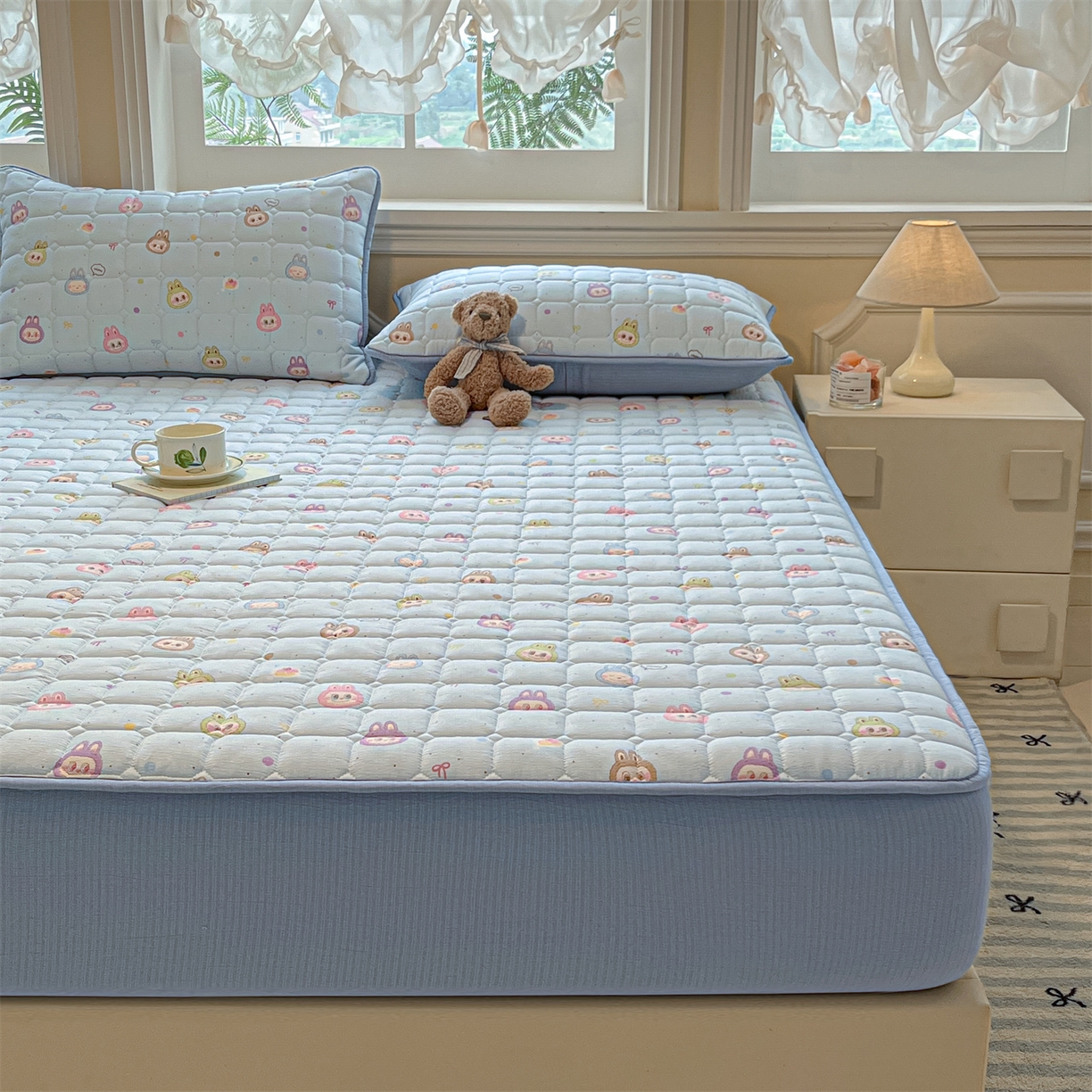 91家纺网 家纺一手货源 找家纺 九亭家纺 2025新款A类皱皱纱印花防水夹棉床笠 普通款-幻彩梦域