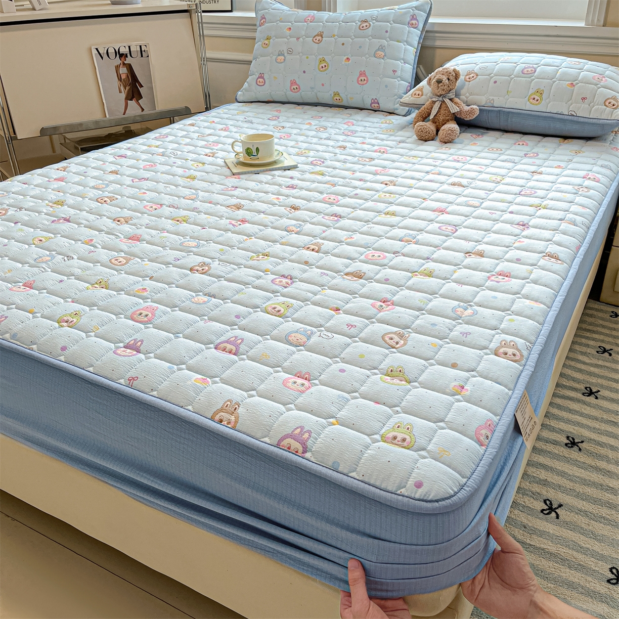 91家纺网 家纺一手货源 找家纺 九亭家纺 2025新款A类皱皱纱印花防水夹棉床笠 普通款-幻彩梦域