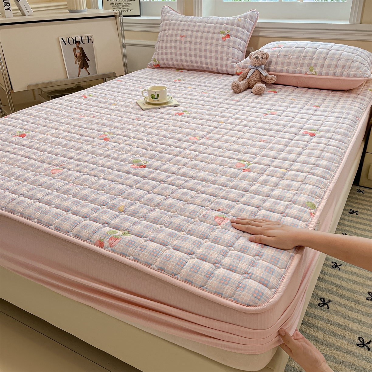 九亭家纺 2025新款A类皱皱纱印花防水夹棉床笠 普通款-莓格甜梦