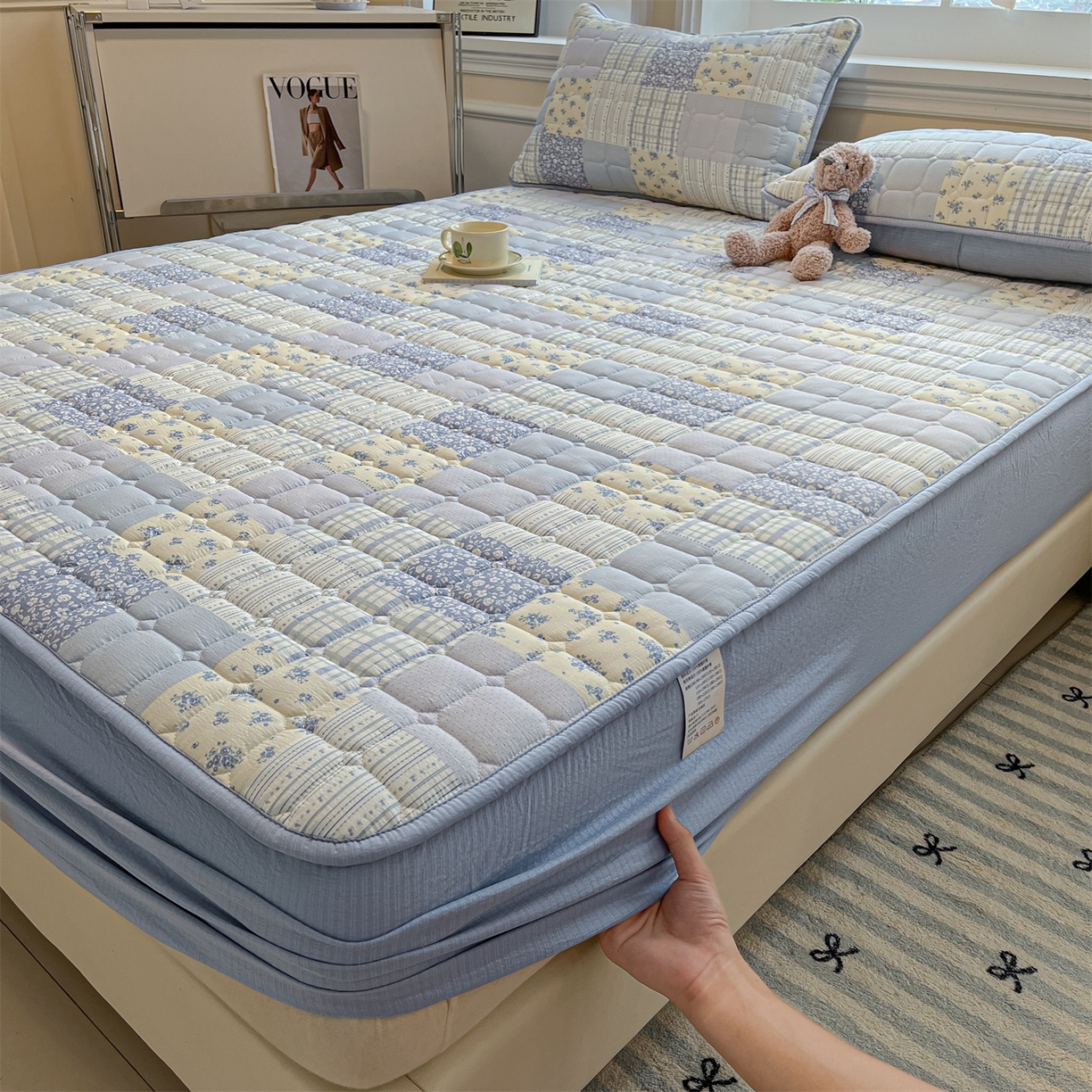 91家纺网 家纺一手货源 找家纺 九亭家纺 2025新款A类皱皱纱印花防水夹棉床笠 普通款-拼色漫眠