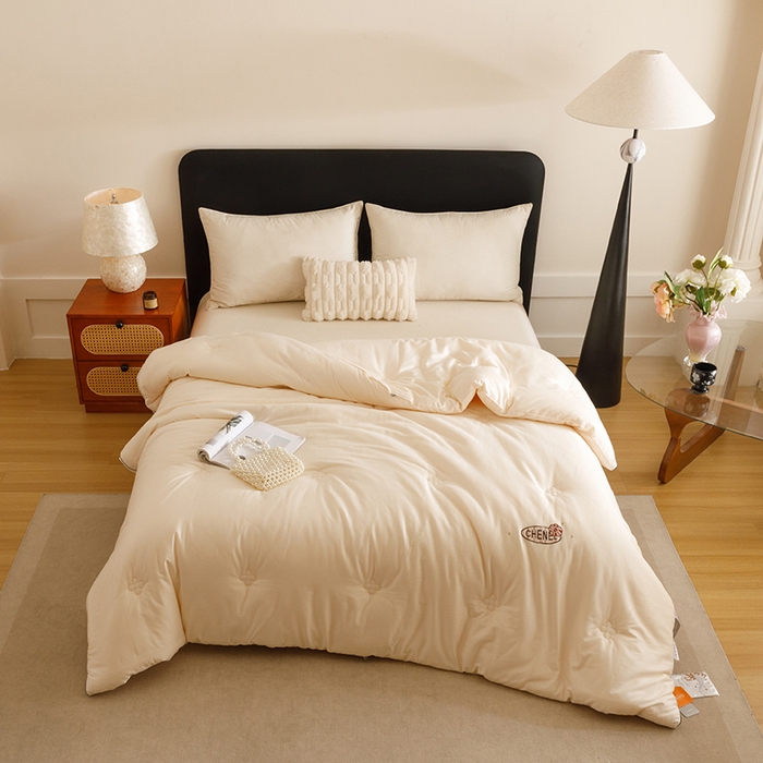 91家纺网 家纺一手货源 找家纺 米洛贝伊 2025新款艾绒暖芯被大豆被被子被芯冬被 奶杏色