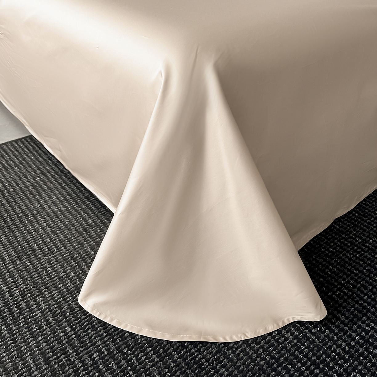 91家纺网 家纺一手货源 找家纺 置顶家纺 2025新款渲染亲肤系列数码印花四件套 渲染-香槟