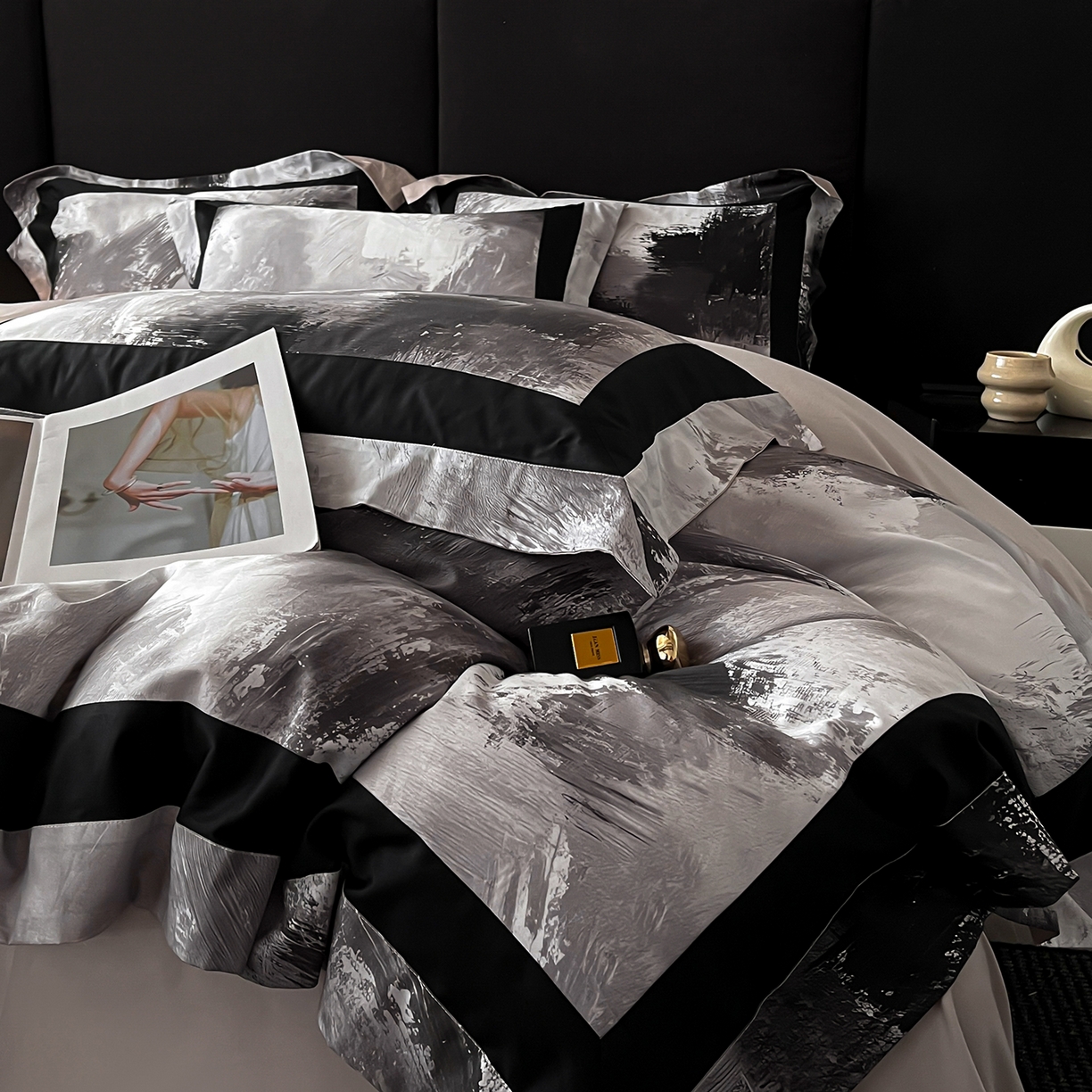 91家纺网 家纺一手货源 找家纺 置顶家纺 2025新款渲染亲肤系列数码印花四件套 渲染-浅灰