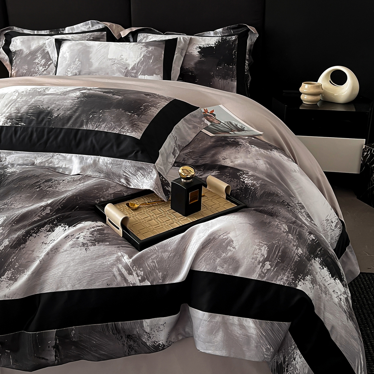 91家纺网 家纺一手货源 找家纺 置顶家纺 2025新款渲染亲肤系列数码印花四件套 渲染-浅灰