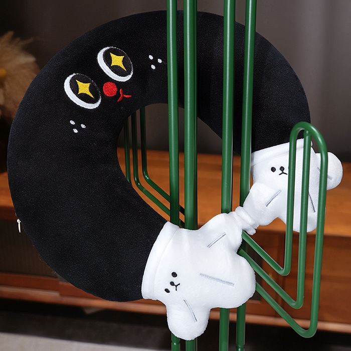 91家纺网 家纺一手货源 找家纺 （总）仟亿莱 2025新款水晶绒小黑手u枕