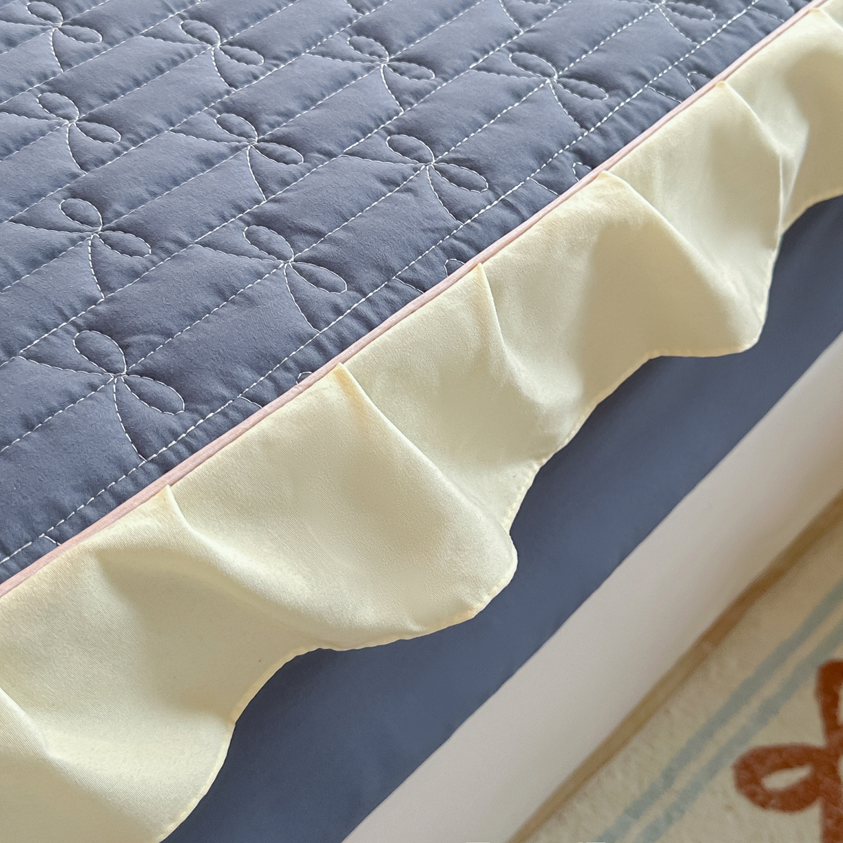 91家纺网 家纺一手货源 找家纺 （总）子钦家纺 2025新款水洗棉云朵棉花边蝴蝶结夹棉床笠单床笠