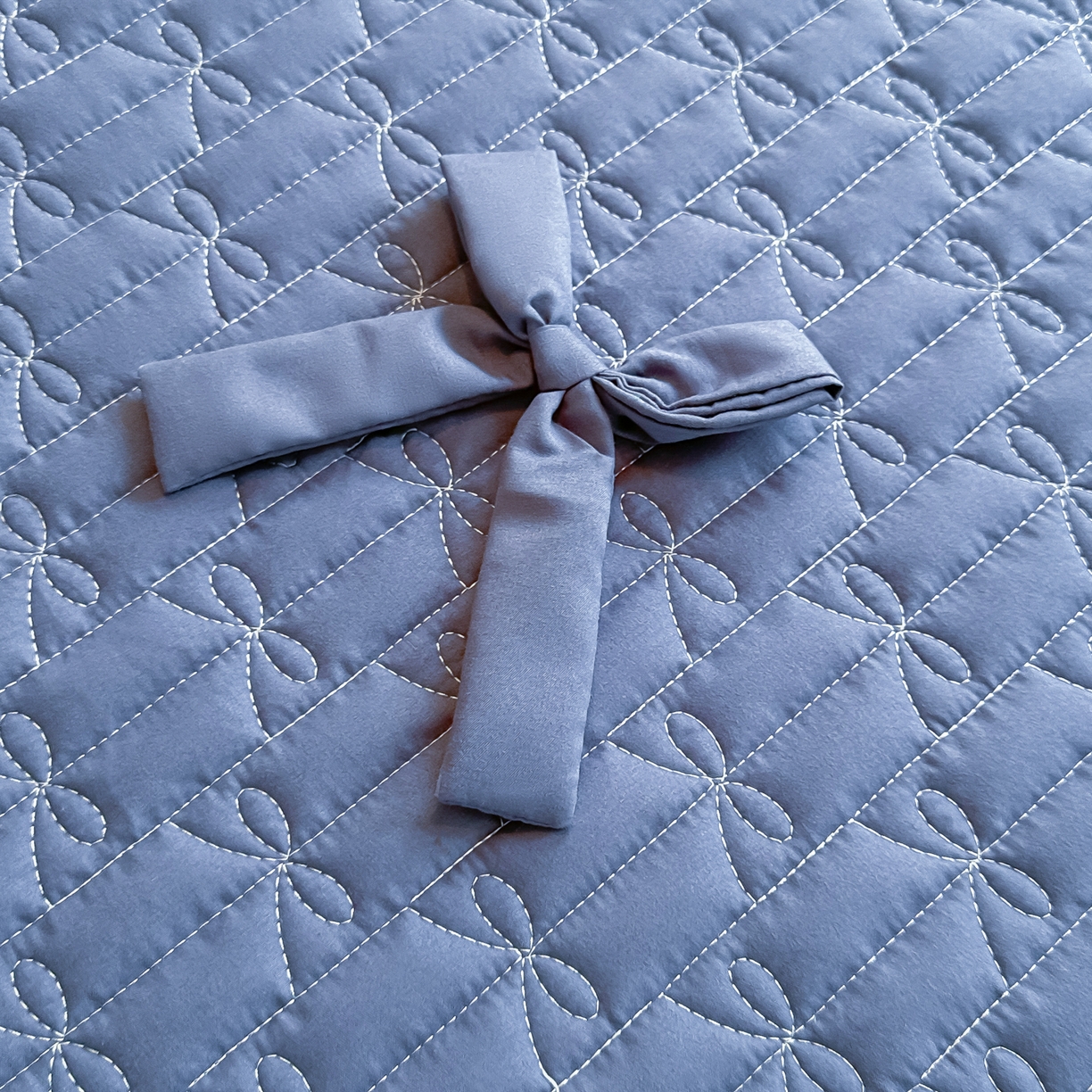 91家纺网 家纺一手货源 找家纺 （总）子钦家纺 2025新款水洗棉云朵棉花边蝴蝶结夹棉床笠单床笠