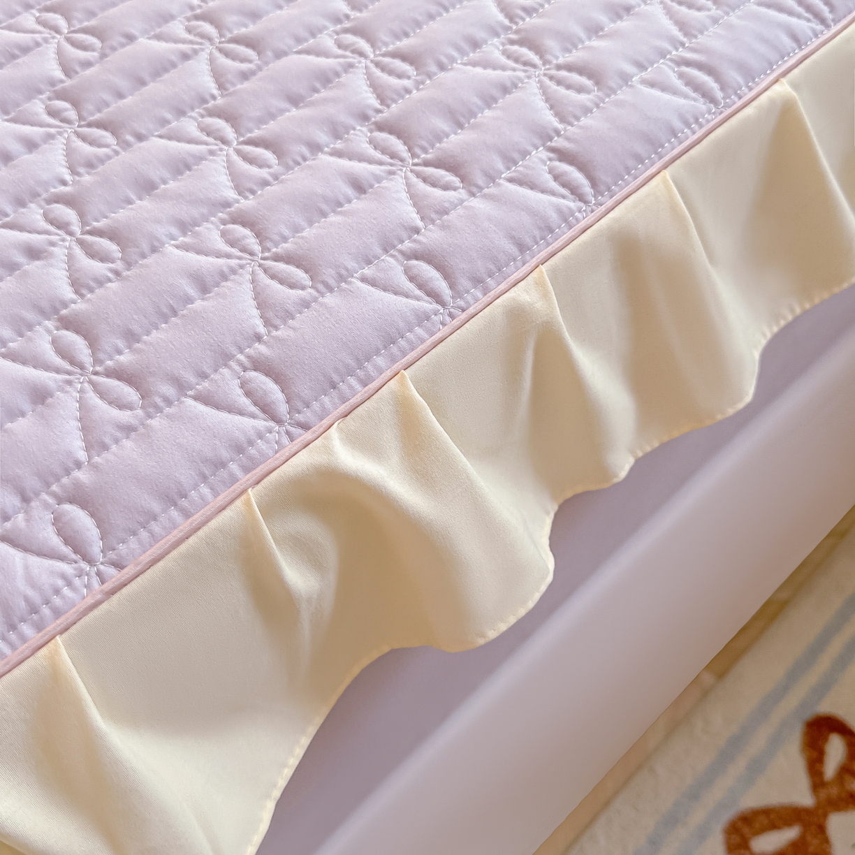 91家纺网 家纺一手货源 找家纺 子钦家纺 2025新款水洗棉云朵棉花边蝴蝶结夹棉床笠单床笠 蝴蝶结夹棉床笠-阳光紫