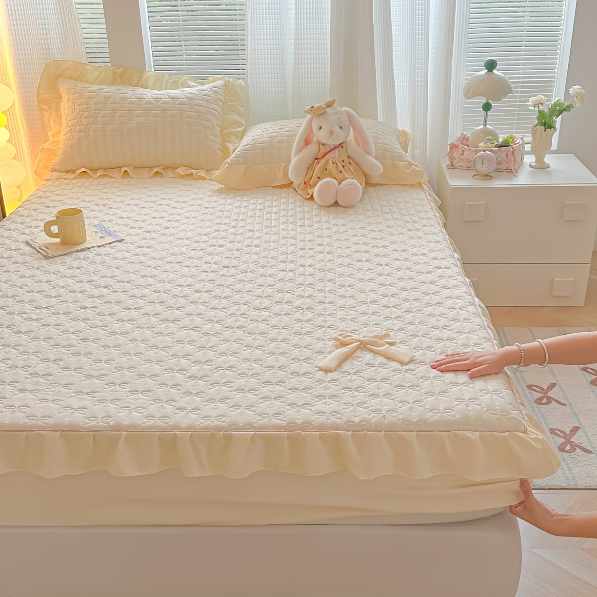 91家纺网 家纺一手货源 找家纺 子钦家纺 2025新款水洗棉云朵棉花边蝴蝶结夹棉床笠单床笠 蝴蝶结夹棉床笠-奶白